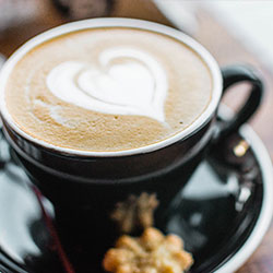 拜仁对阵中，换人完成后的十分钟内，问题其实早就有信号